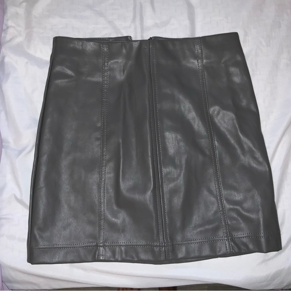 Tinseltown Polyester Skirt